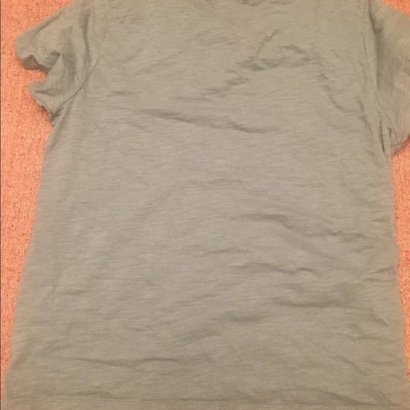 V-neck - Picture 3 of 4